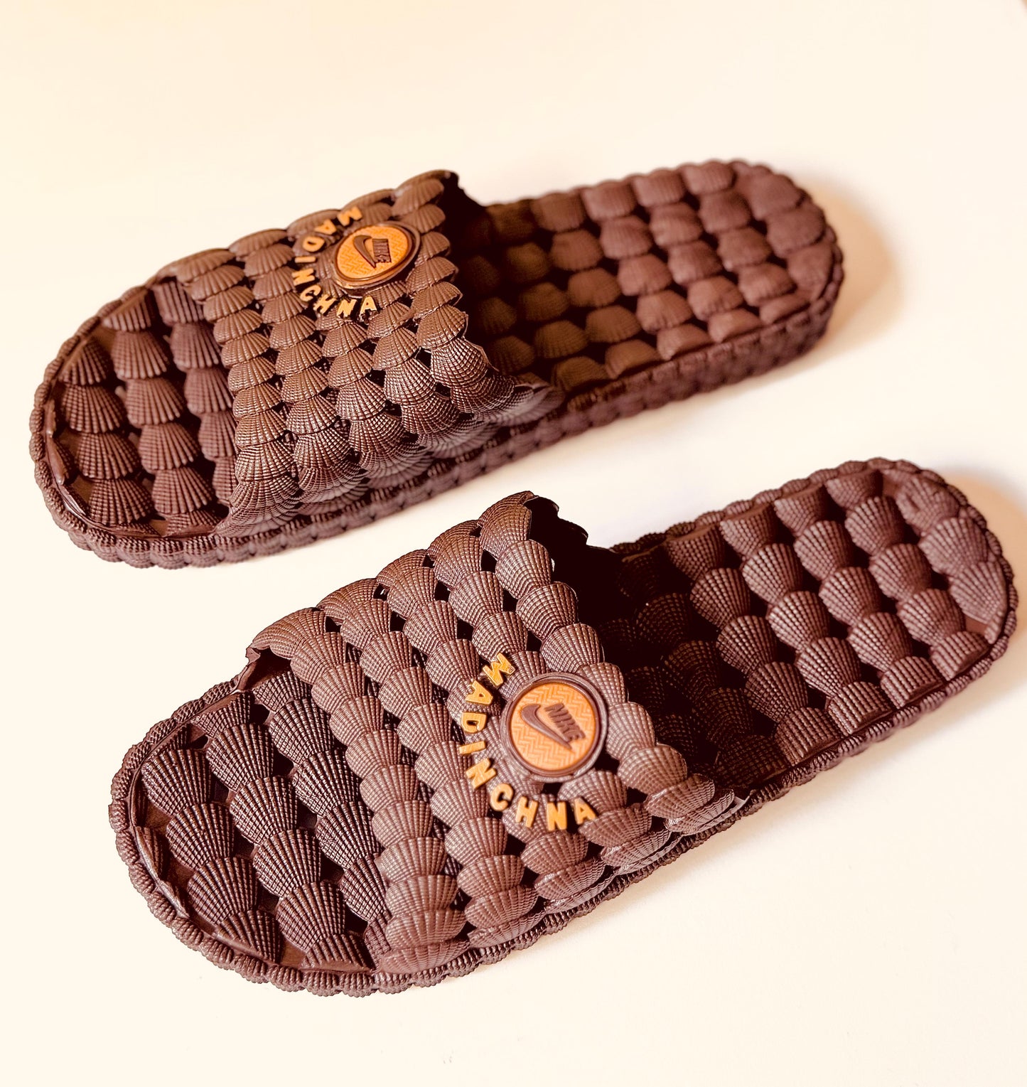 Slipper for washroom